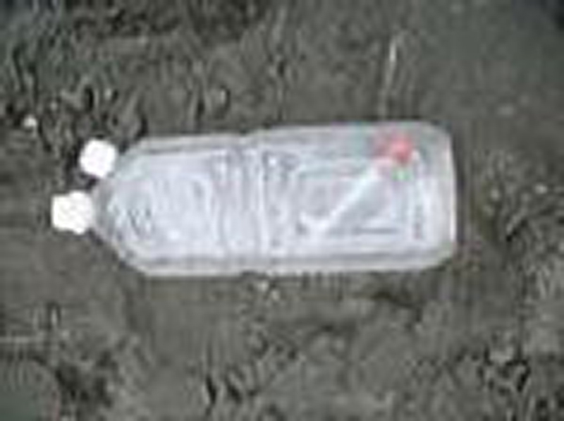 注射器はペットボトルに入れてください
